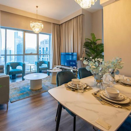 First Class 2Br With Burj Khalifa & Downtown View ドバイ エクステリア 写真