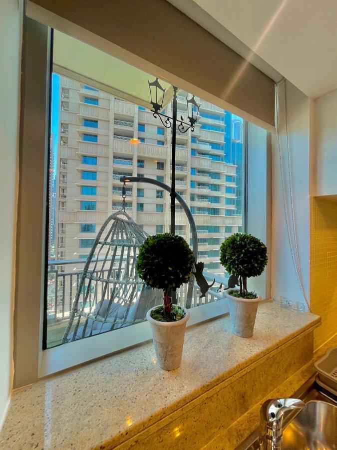 First Class 2Br With Burj Khalifa & Downtown View ドバイ エクステリア 写真