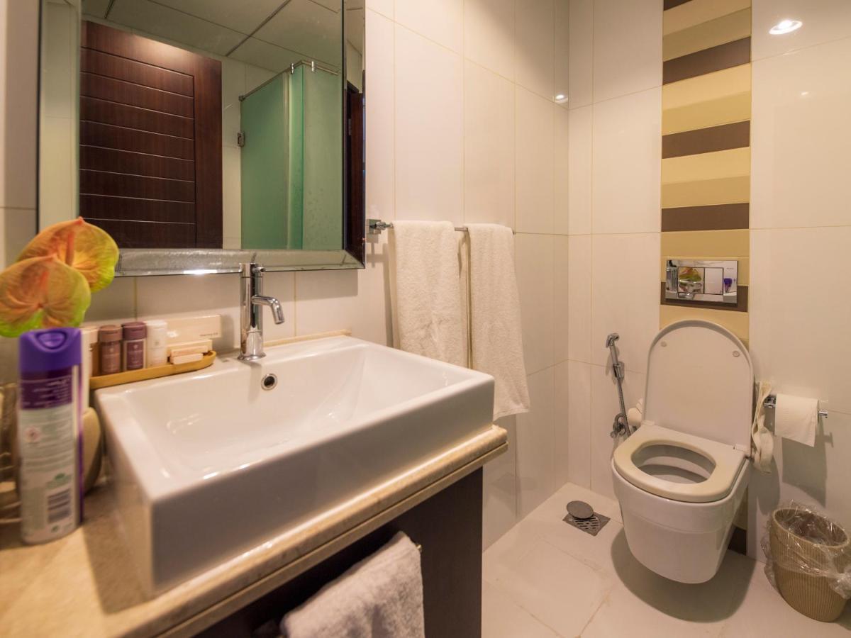 First Class 2Br With Burj Khalifa & Downtown View ドバイ エクステリア 写真
